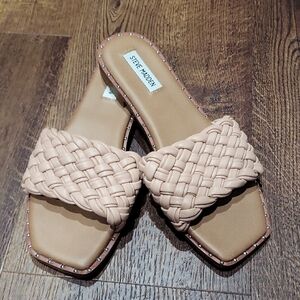 Steve Madden Women's Beige Woven Sandals